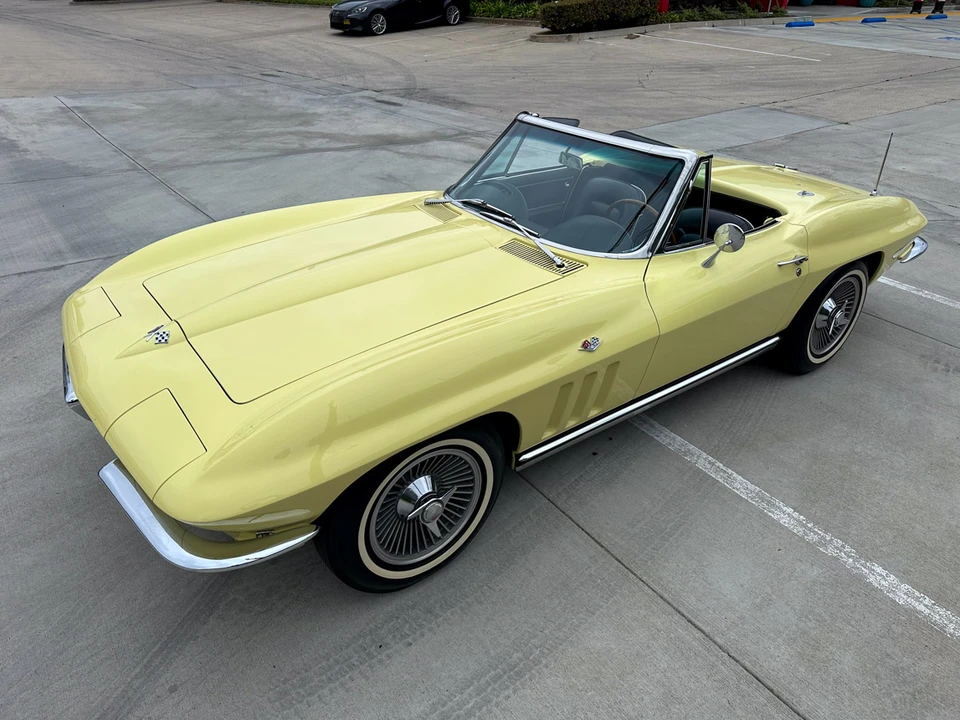 1965 Chevrolet Corvette C2 - Image 25 of 31
