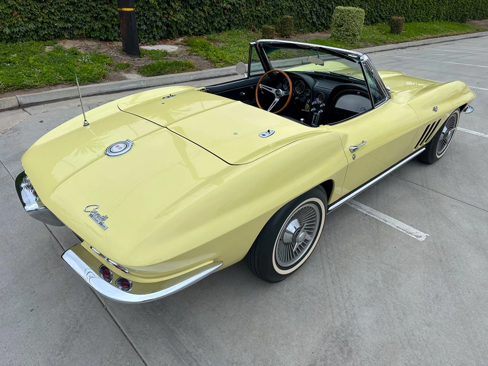 1965 Chevrolet Corvette C2 - Image 29 of 31