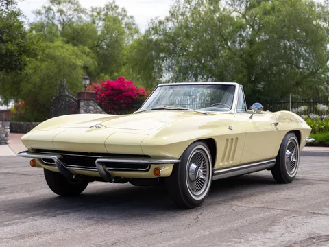 1965 Chevrolet Corvette C2 - Image 2 of 31