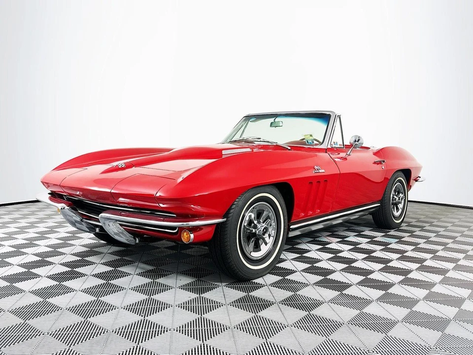 1965 Chevrolet Corvette C2 - Image 2 of 31