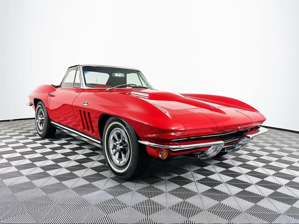 1965 Chevrolet Corvette C2 - Image 22 of 31