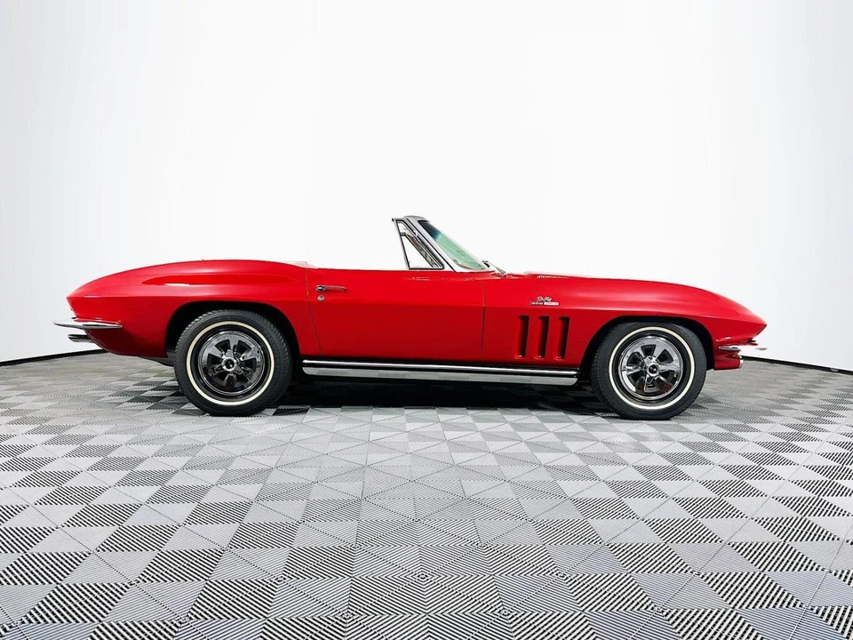 1965 Chevrolet Corvette C2 - Image 9 of 31