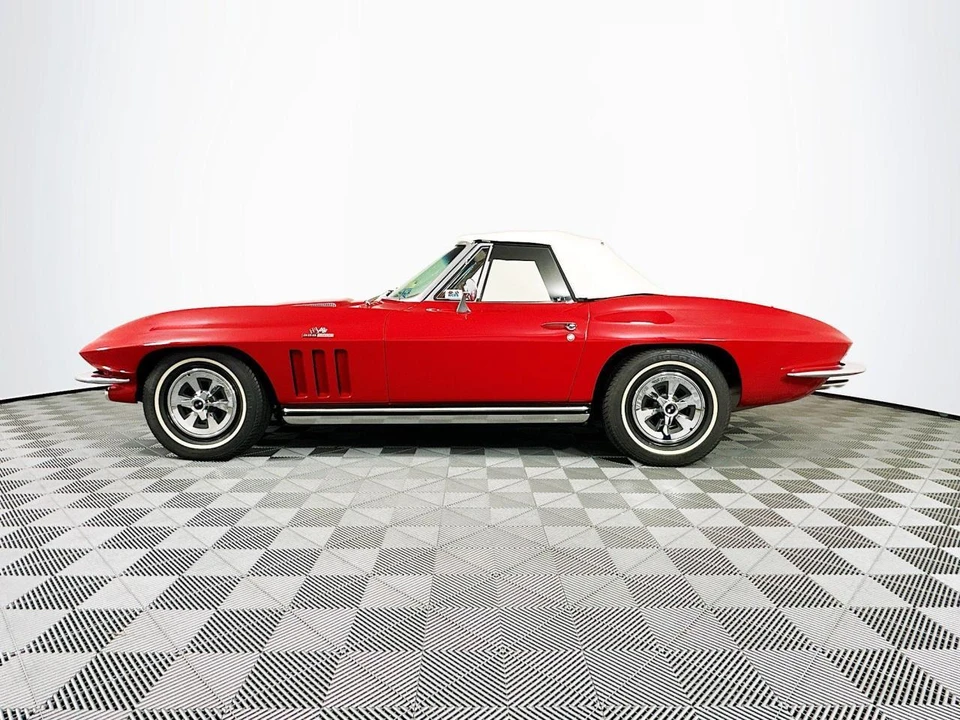 1965 Chevrolet Corvette C2 - Image 17 of 31