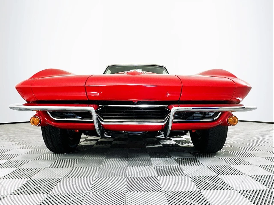 1965 Chevrolet Corvette C2 - Image 25 of 31