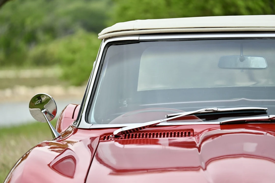 1965 Chevrolet Corvette C2 - Image 24 of 31