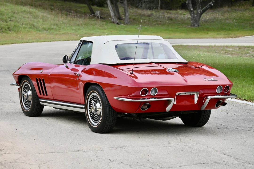 1965 Chevrolet Corvette C2 - Image 8 of 31