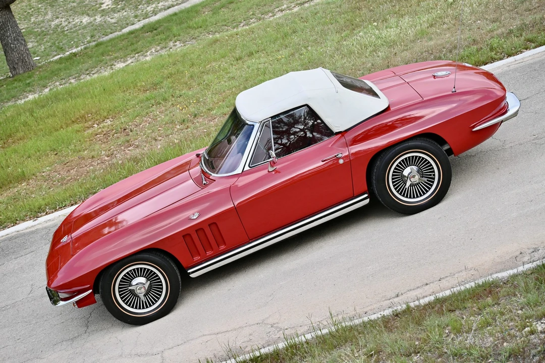 1965 Chevrolet Corvette C2 - Image 10 of 31