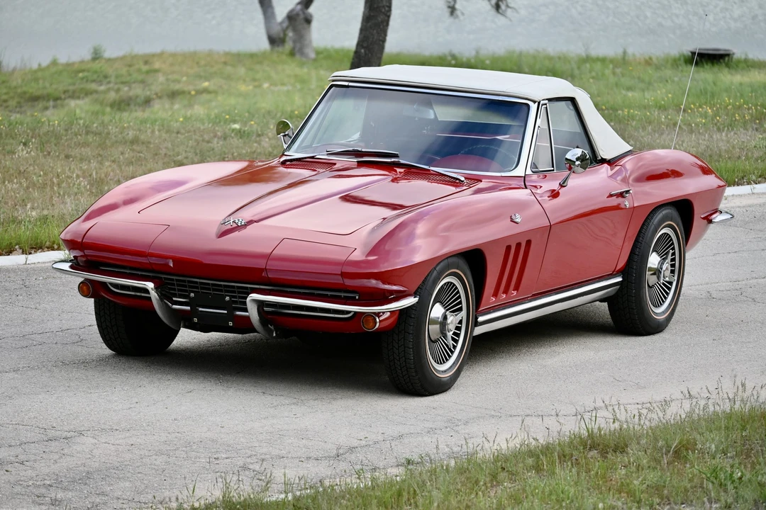 1965 Chevrolet Corvette C2 - Image 2 of 31