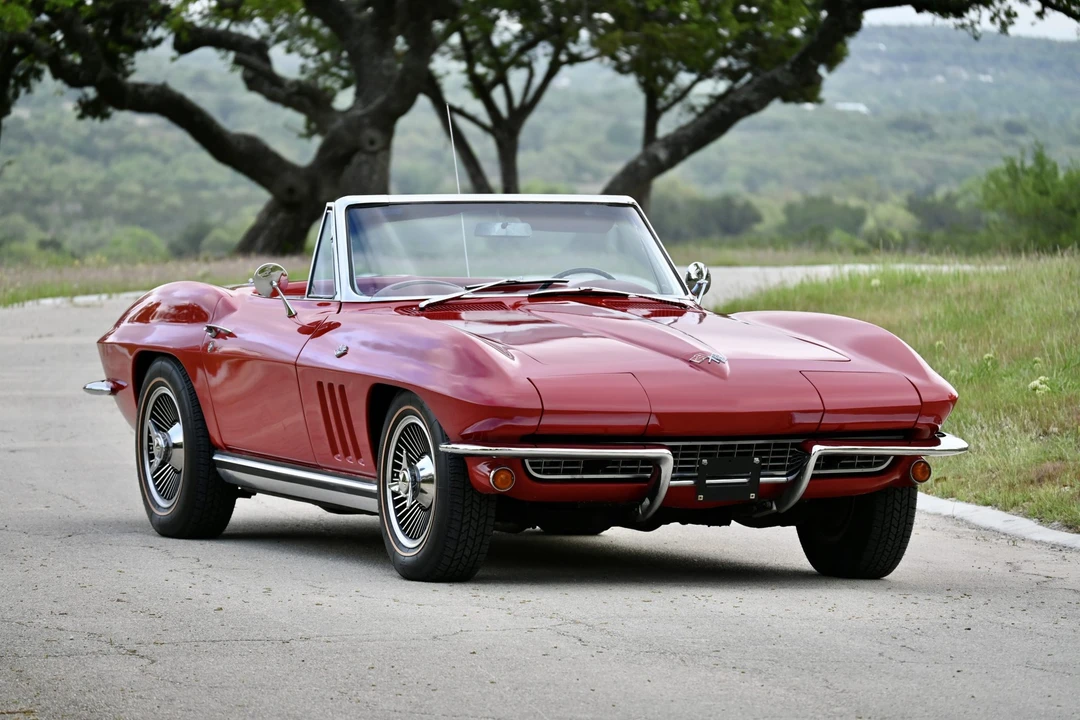 1965 Chevrolet Corvette C2 - Image 15 of 31