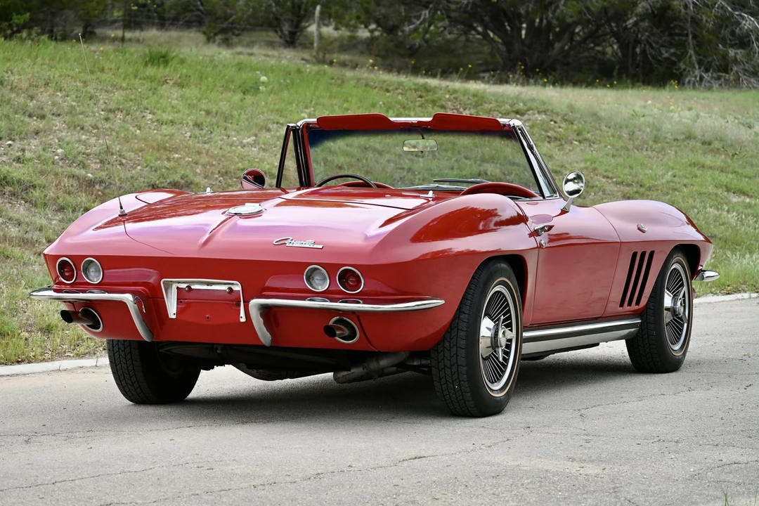 1965 Chevrolet Corvette C2 - Image 19 of 31