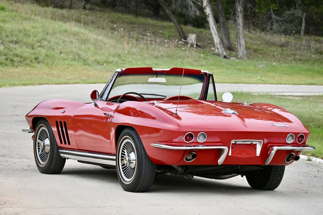 1965 Chevrolet Corvette C2 - Image 21 of 31
