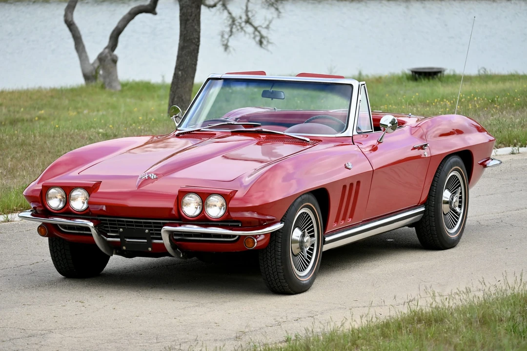 1965 Chevrolet Corvette C2 - Image 11 of 31