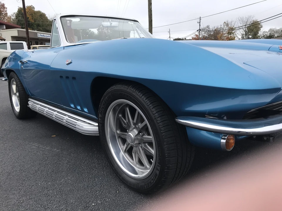 1965 Chevrolet Corvette C2 - Image 21 of 31