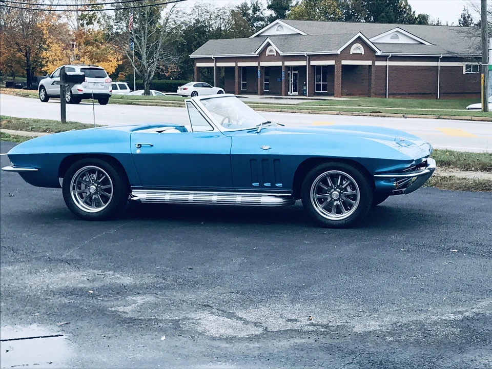 1965 Chevrolet Corvette C2 - Image 7 of 31