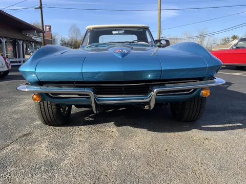 1965 Chevrolet Corvette C2 - Image 4 of 31