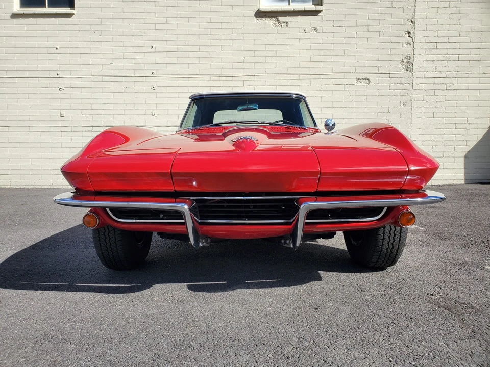 1965 Chevrolet Corvette C2 - Image 25 of 31