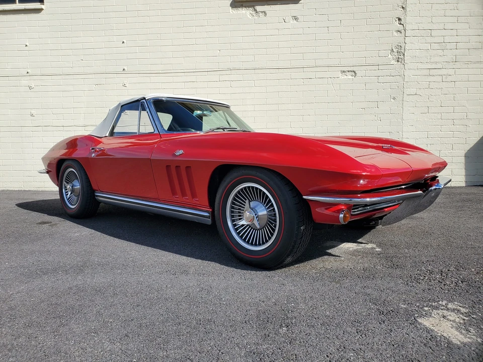 1965 Chevrolet Corvette C2 - Image 23 of 31