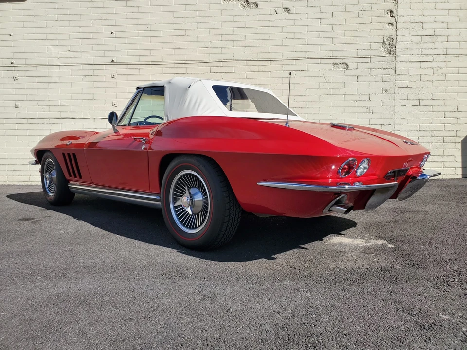 1965 Chevrolet Corvette C2 - Image 15 of 31