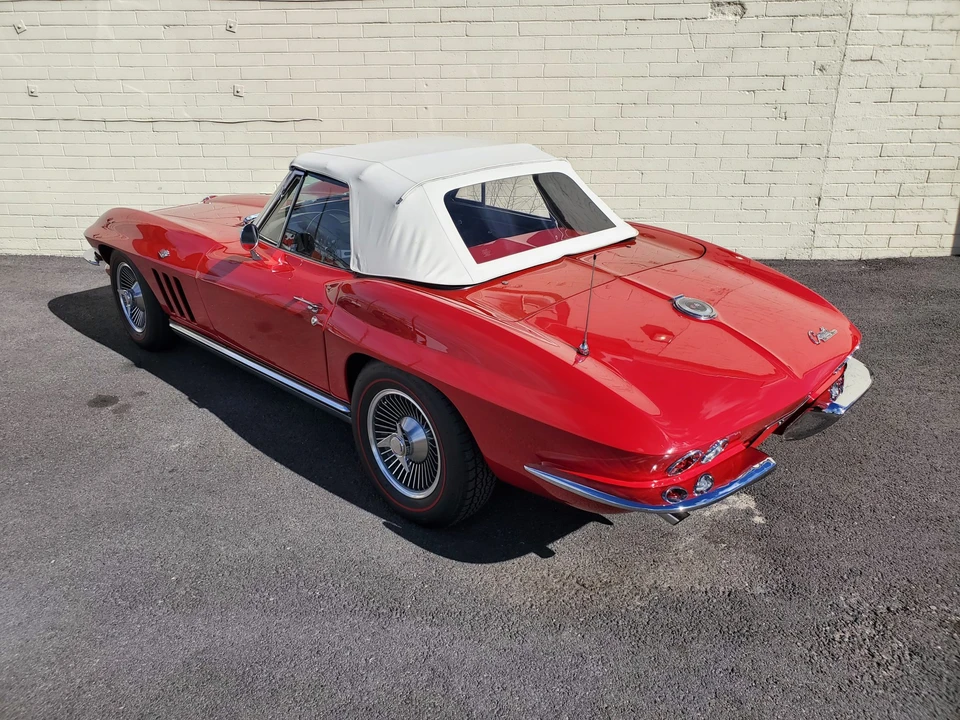 1965 Chevrolet Corvette C2 - Image 14 of 31