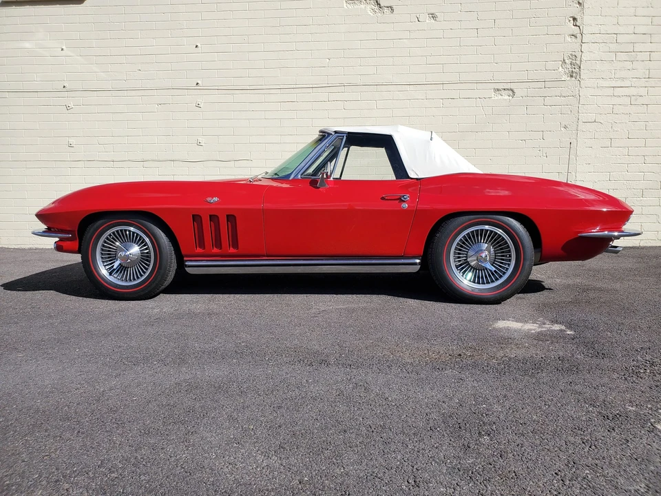 1965 Chevrolet Corvette C2 - Image 13 of 31