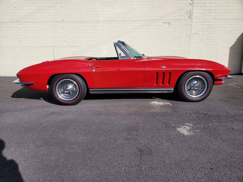 1965 Chevrolet Corvette C2 - Image 7 of 31