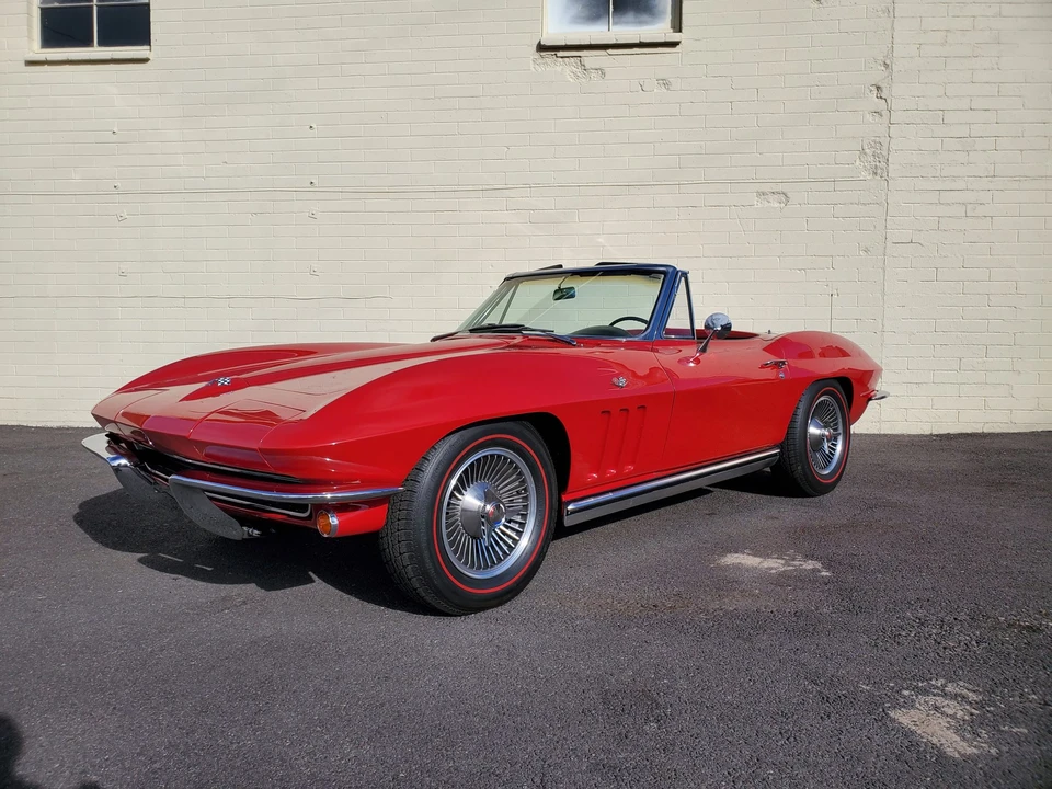 1965 Chevrolet Corvette C2 - Image 2 of 31