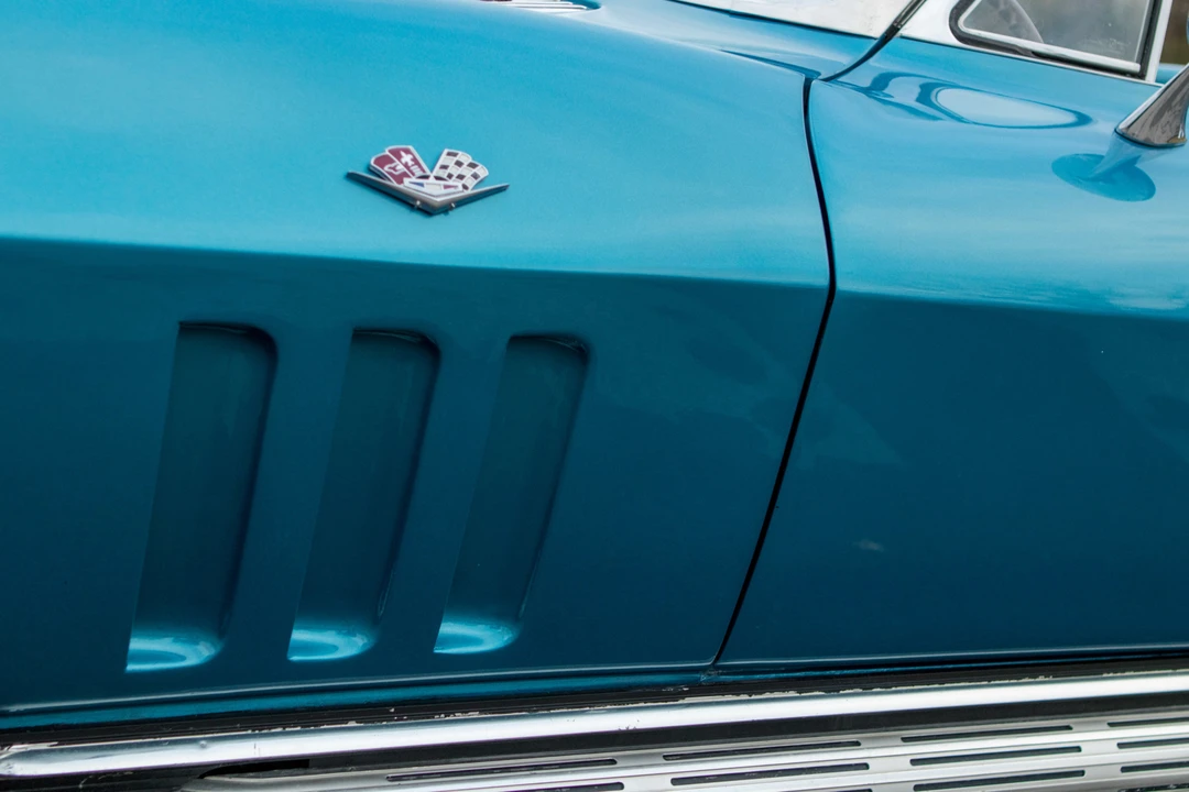 1965 Chevrolet Corvette C2 - Image 22 of 31