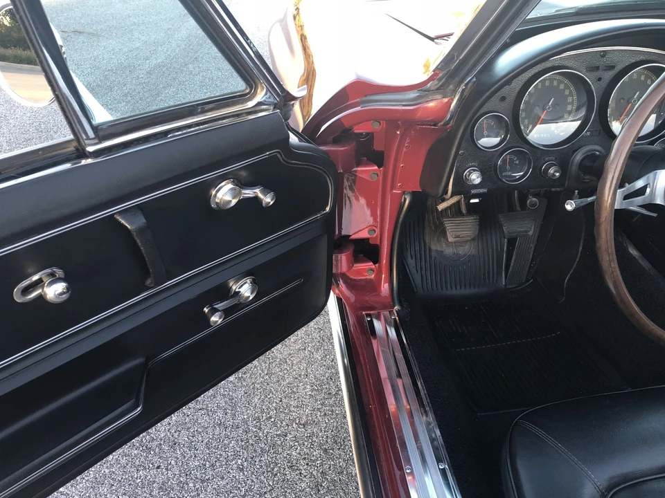 1965 Chevrolet Corvette C2 - Image 28 of 31