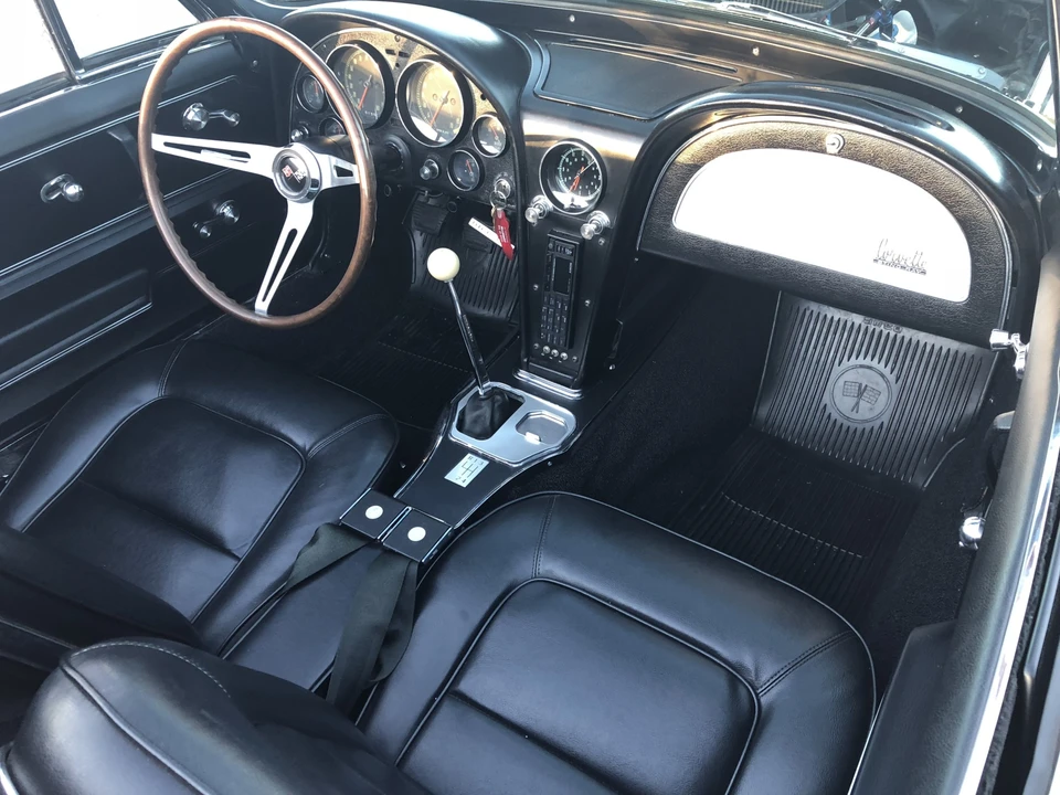 1965 Chevrolet Corvette C2 - Image 24 of 31