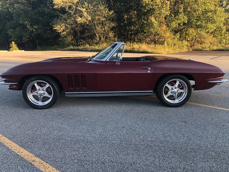 1965 Chevrolet Corvette C2 - Image 2 of 31