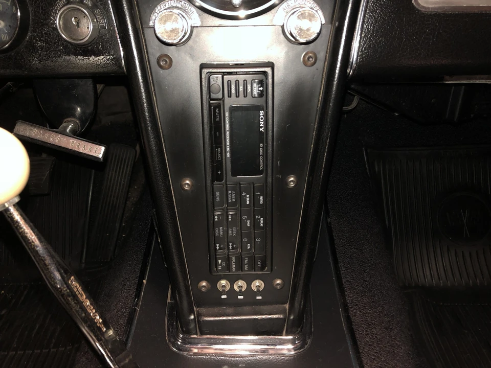 1965 Chevrolet Corvette C2 - Image 26 of 31