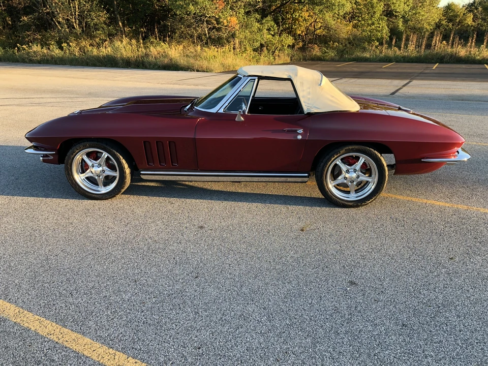 1965 Chevrolet Corvette C2 - Image 8 of 31