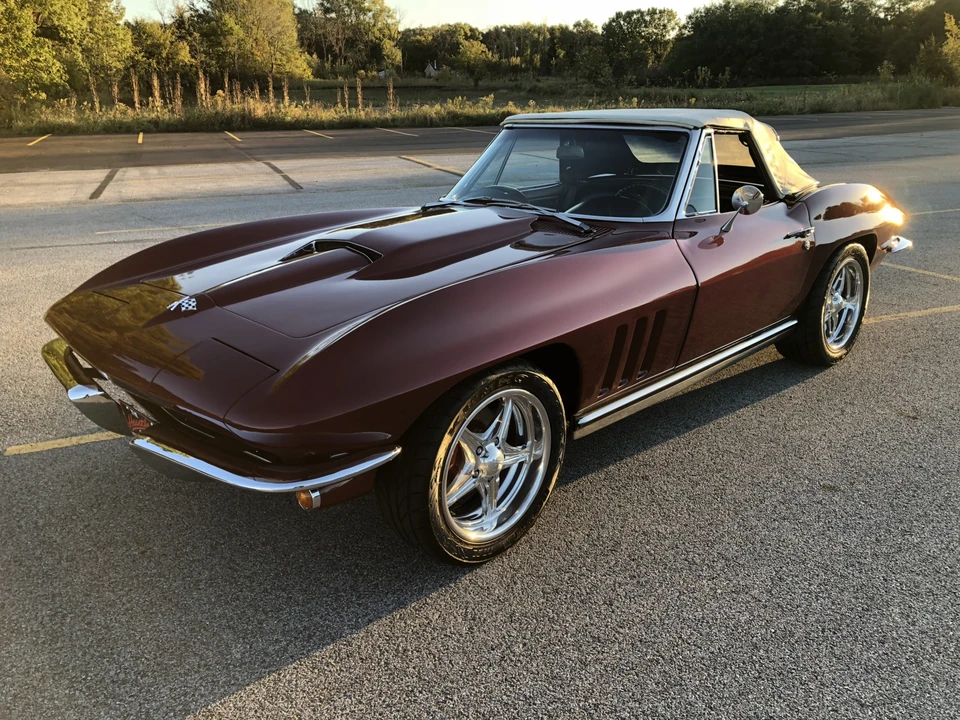 1965 Chevrolet Corvette C2 - Image 9 of 31