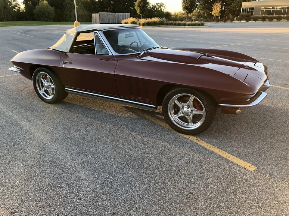 1965 Chevrolet Corvette C2 - Image 10 of 31