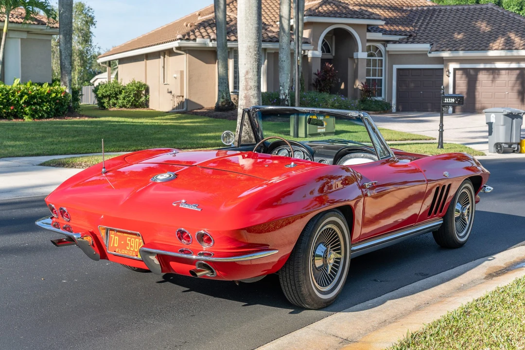 1965 Chevrolet Corvette C2 - Image 11 of 31