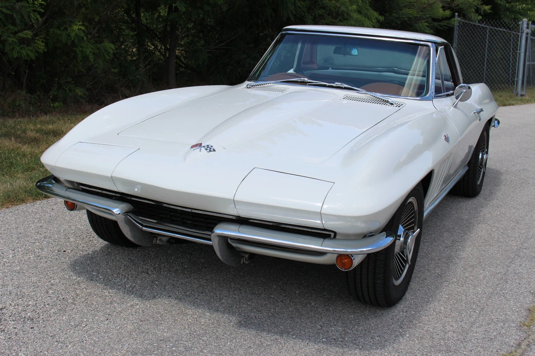 1965 Chevrolet Corvette C2 - Image 6 of 31