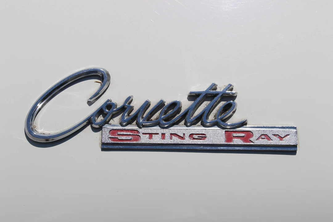 1965 Chevrolet Corvette C2 - Image 23 of 31