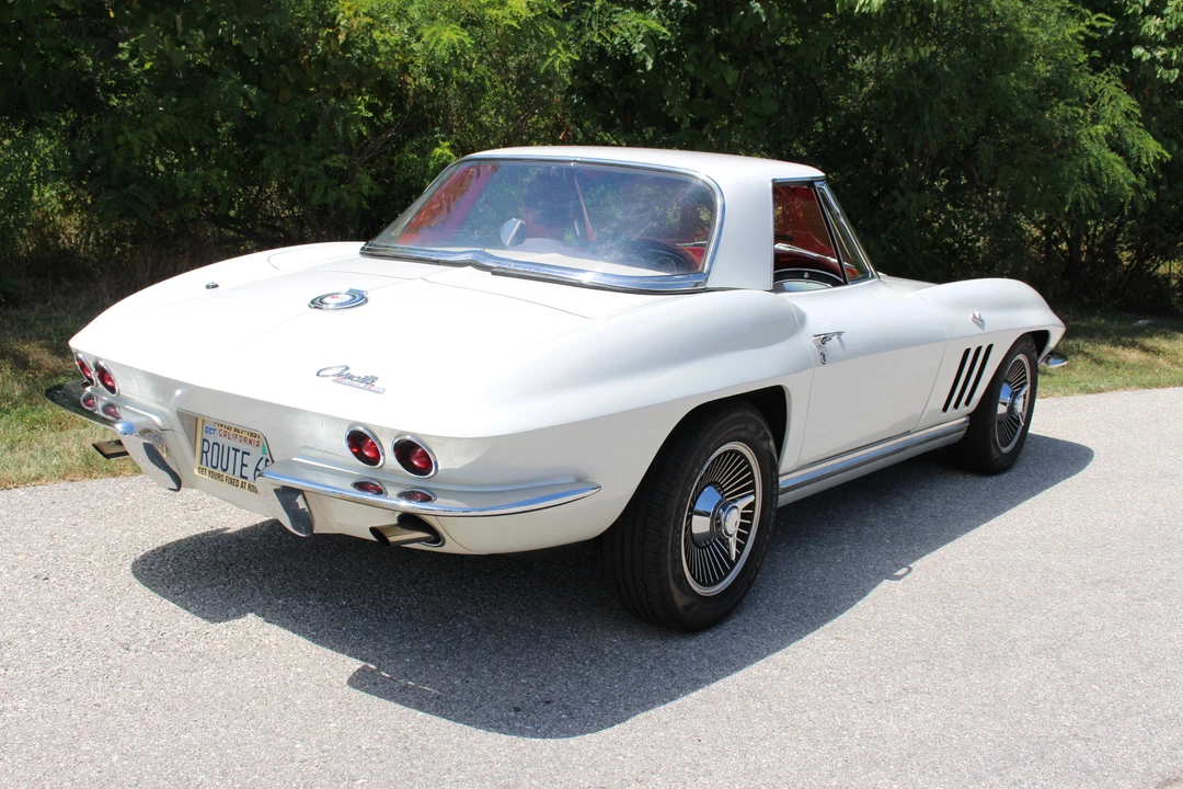 1965 Chevrolet Corvette C2 - Image 11 of 31