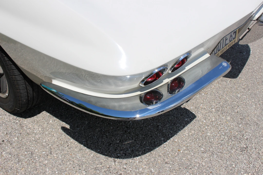 1965 Chevrolet Corvette C2 - Image 15 of 31