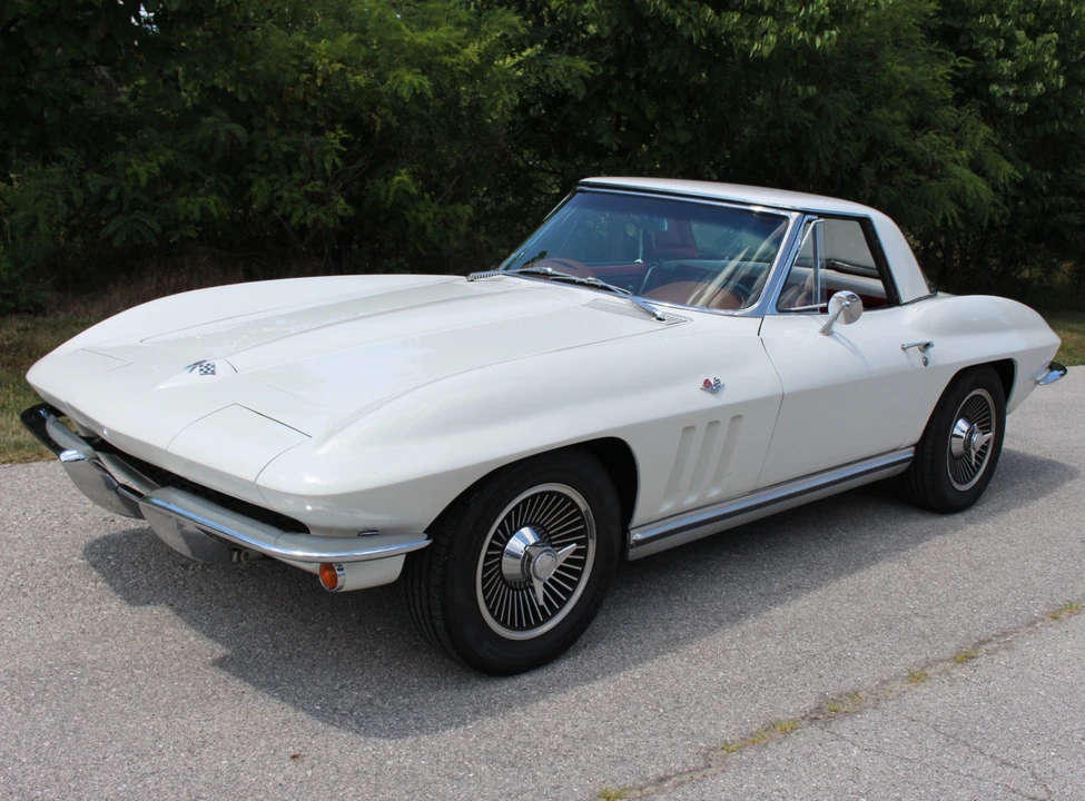 1965 Chevrolet Corvette C2 - Image 7 of 31