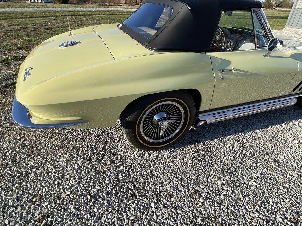 1965 Chevrolet Corvette C2 - Image 17 of 31
