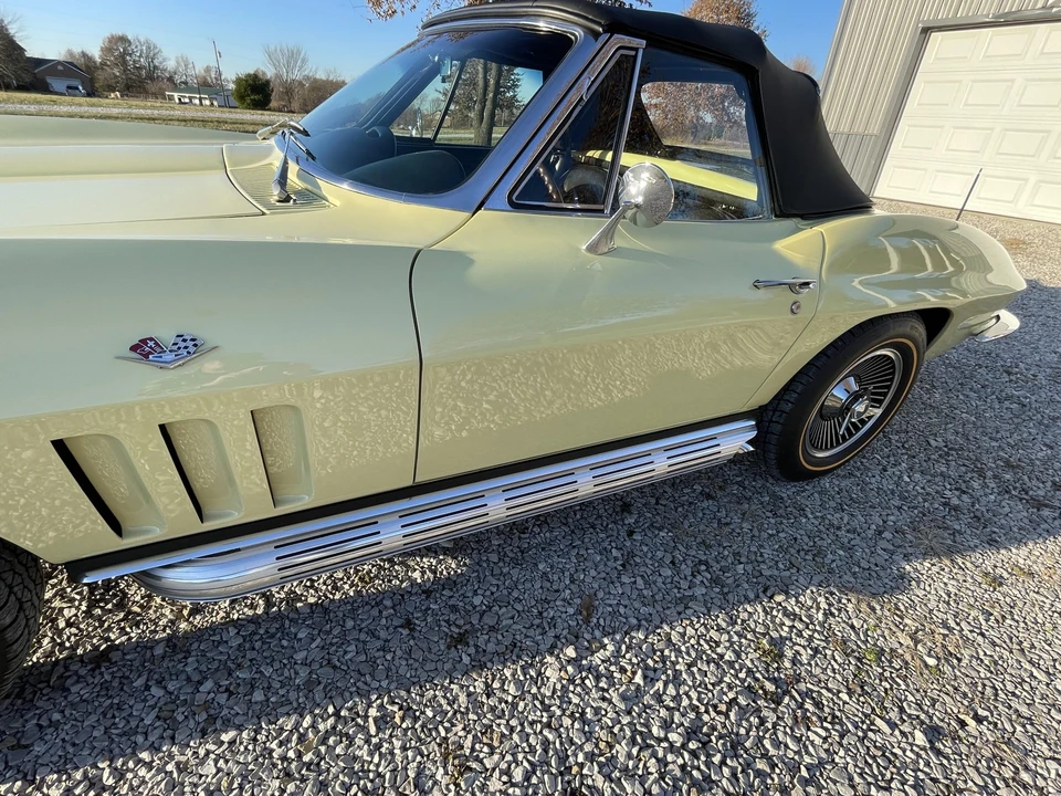 1965 Chevrolet Corvette C2 - Image 30 of 31