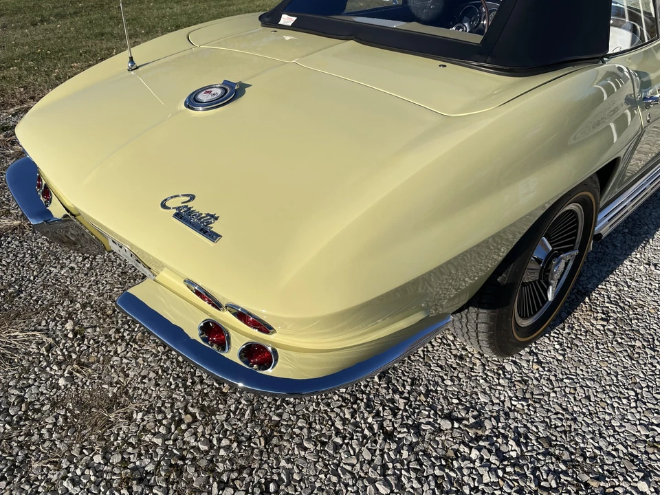 1965 Chevrolet Corvette C2 - Image 26 of 31