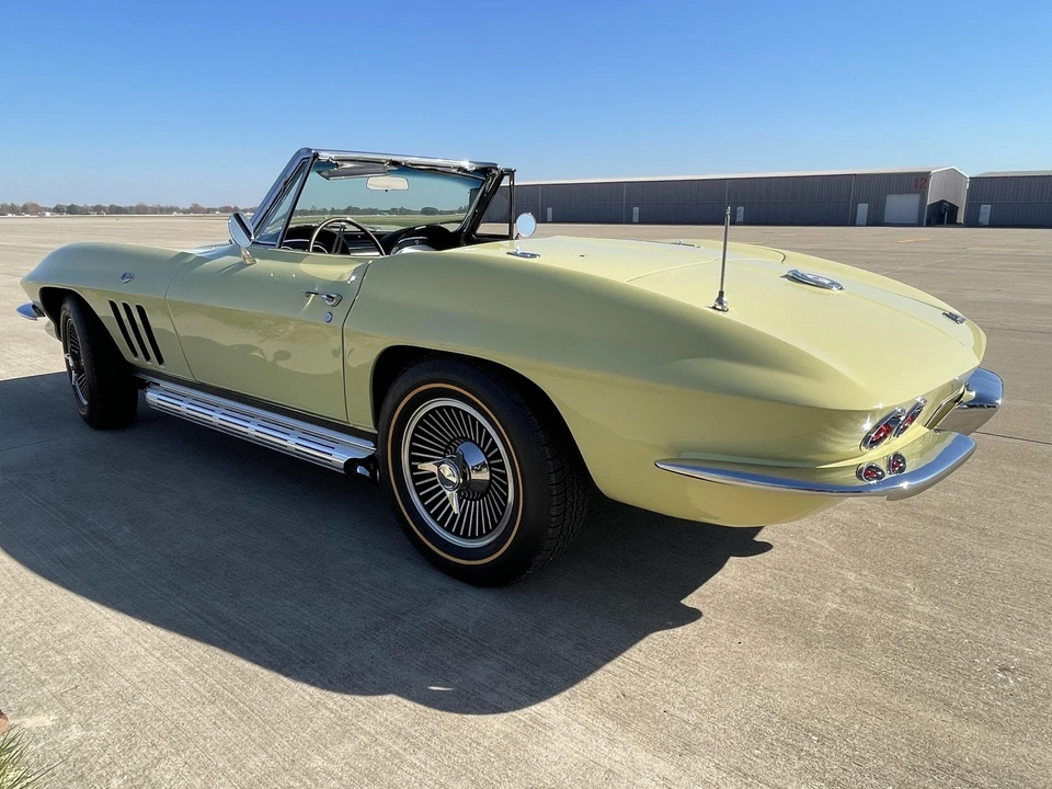 1965 Chevrolet Corvette C2 - Image 3 of 31