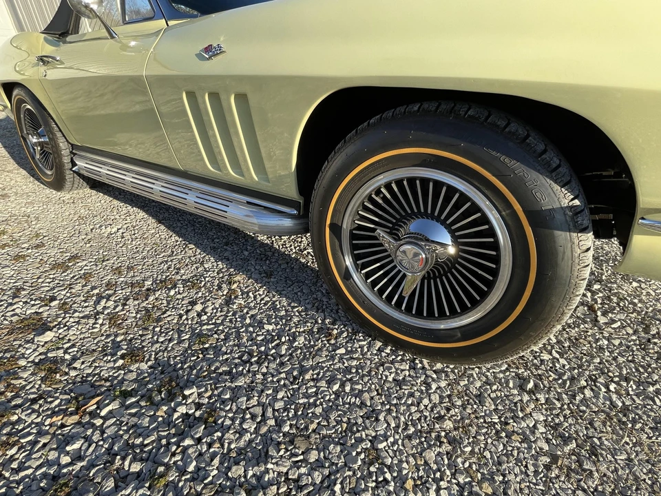 1965 Chevrolet Corvette C2 - Image 18 of 31