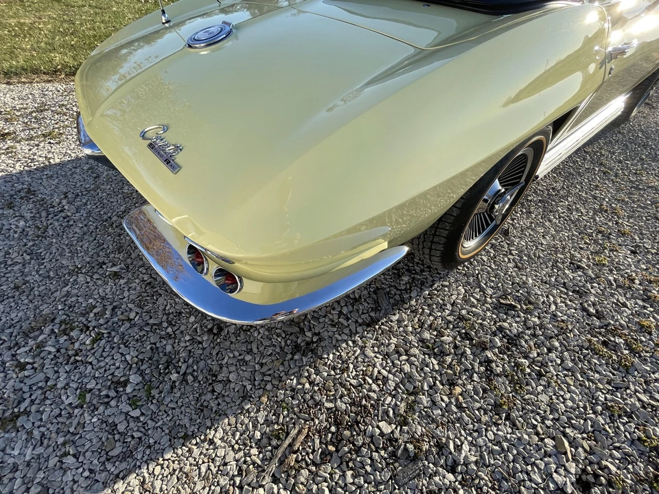 1965 Chevrolet Corvette C2 - Image 24 of 31
