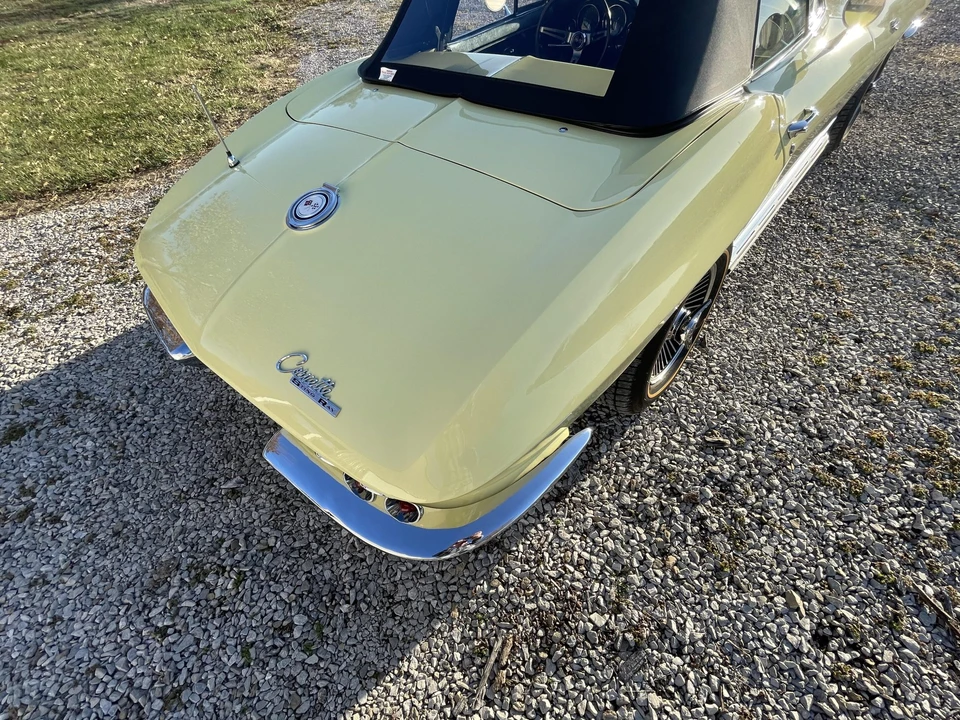 1965 Chevrolet Corvette C2 - Image 25 of 31