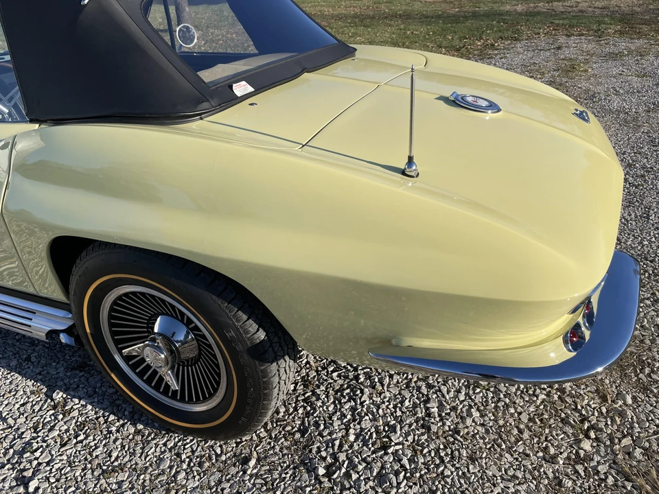 1965 Chevrolet Corvette C2 - Image 28 of 31