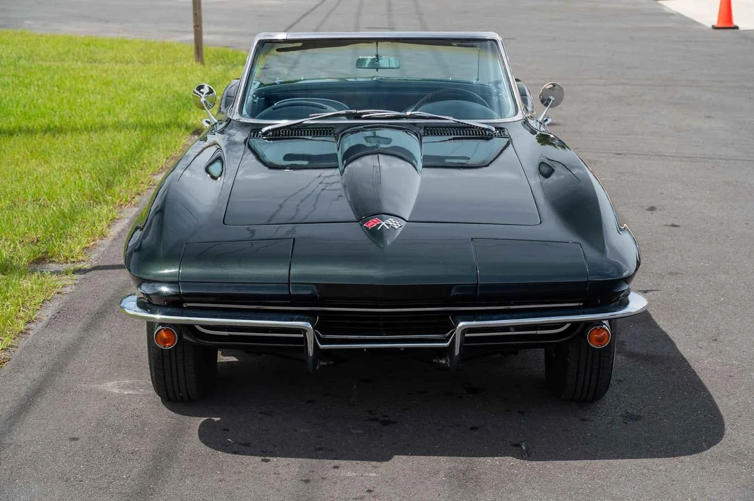 1965 Chevrolet Corvette C2 - Image 10 of 21