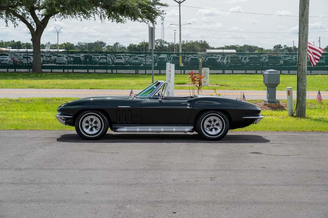 1965 Chevrolet Corvette C2 - Image 2 of 21